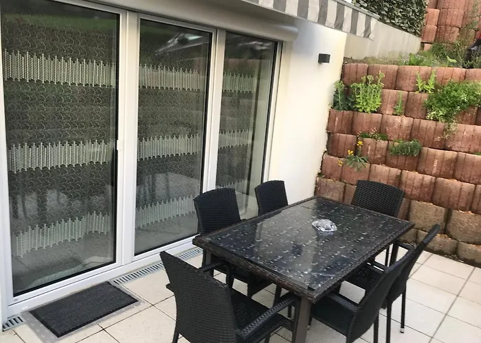 アパート Olive ウールディンゲン・ミュールホーフェン